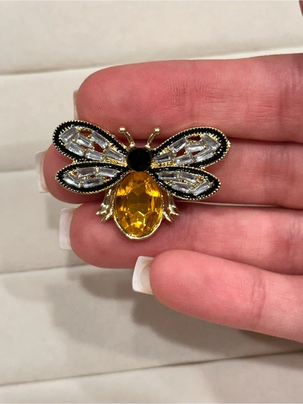 Vintage Gold Honey Bee Brooch with Amber Crystal Accent